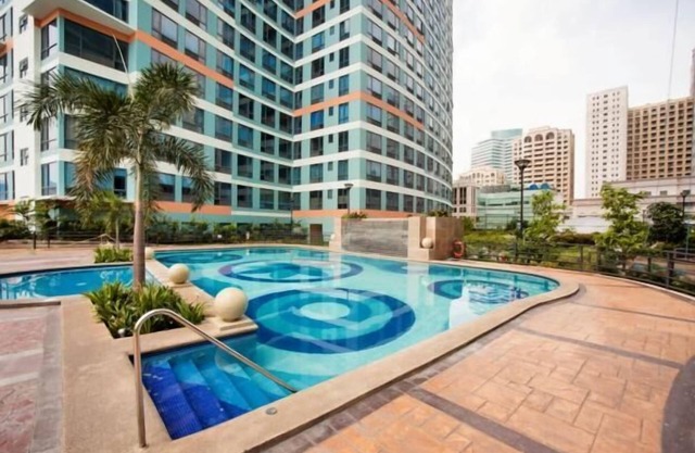 Preciosa y amplia 1BR Condo Eastwood
