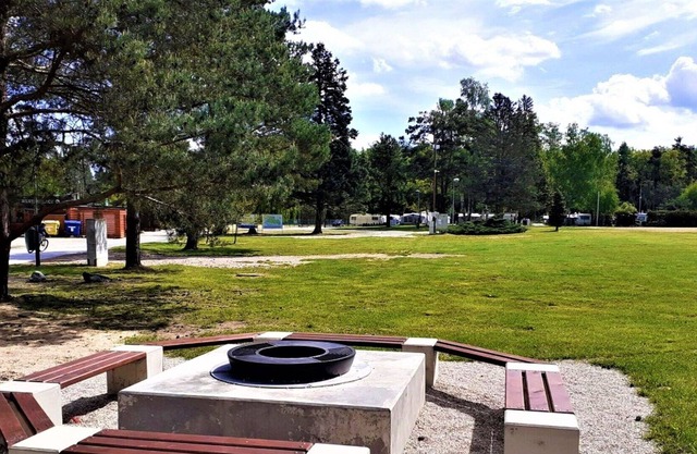Lovely apartment in villa for 4 people with WIFI, A/C, TV, patio, pets allowed and parking