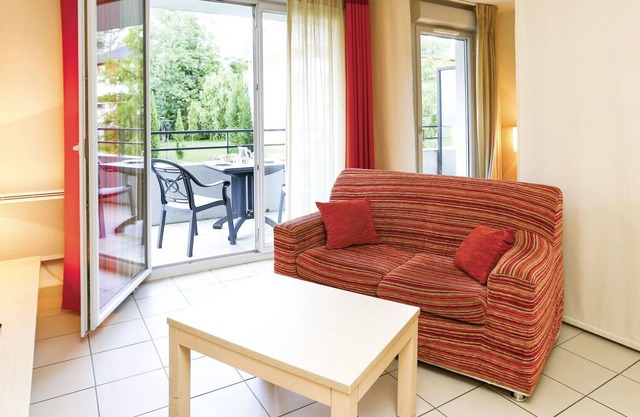 Apartamento con WIFI, jacuzzi, A/C, piscina, TV, terraza, mascotas permitida, aparcamiento