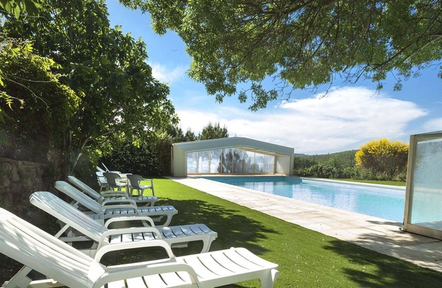 Bonito apartamento en villa para 6 personas con piscina, WIFI, TV, terraza y aparcamiento