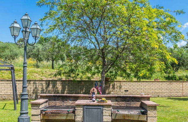 Bonito apartamento en villa para 4 personas con A/C, piscina, WIFI, TV y aparcamiento