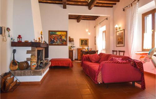 Lovely Apartment In Magliano In Toscana