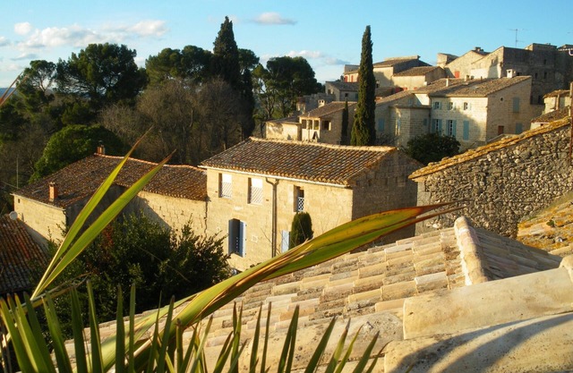 Precioso apartamento con terraza cerca de Uzès