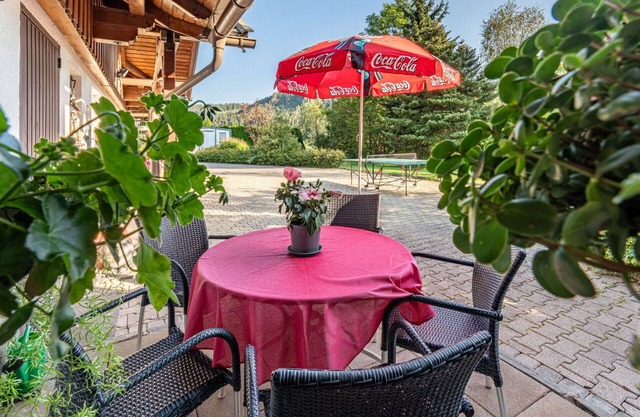 Hermoso apartamento para 4 personas con WIFI, TV, patio, mascotas permitida y aparcamiento