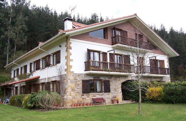 Hermoso apartamento para 4 personas con WIFI, TV, patio y aparcamiento
