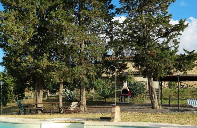 Hermoso apartamento para 4 personas con WIFI, piscina, patio, mascotas permitida y aparcamiento