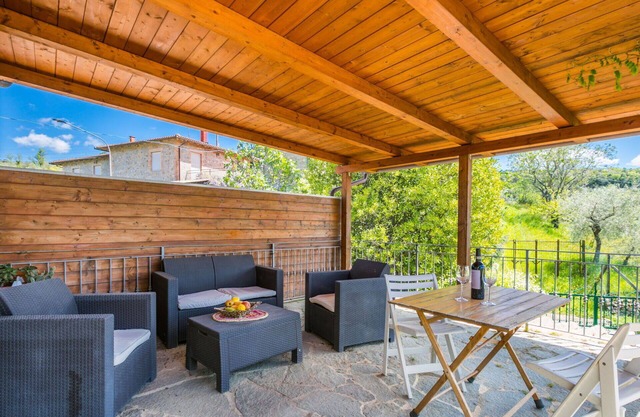 Lovely apartment for 2 people with WIFI, TV, terrace, panoramic view and parking