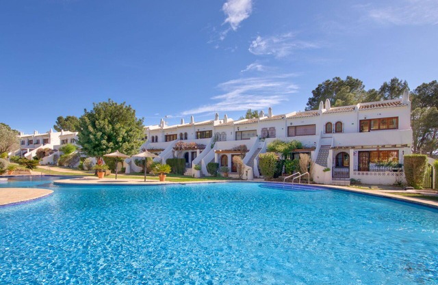 Hermoso apartamento para 3 personas con piscina, WIFI, TV, terraza y aparcamiento