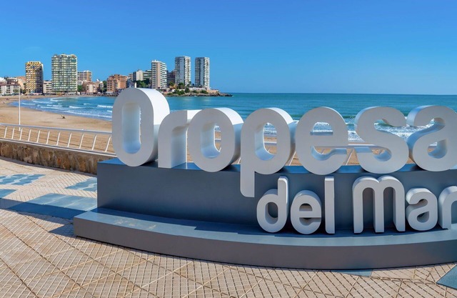Precioso apartamento para 4 personas con piscina, WIFI, A/C, TV, terraza y aparcamiento