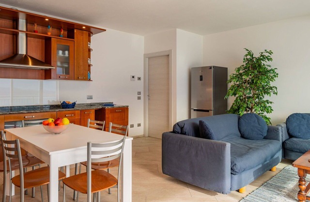 Precioso apartamento para 4 personas con WIFI, A/C, TV, terraza, mascotas permitida y aparcamiento
