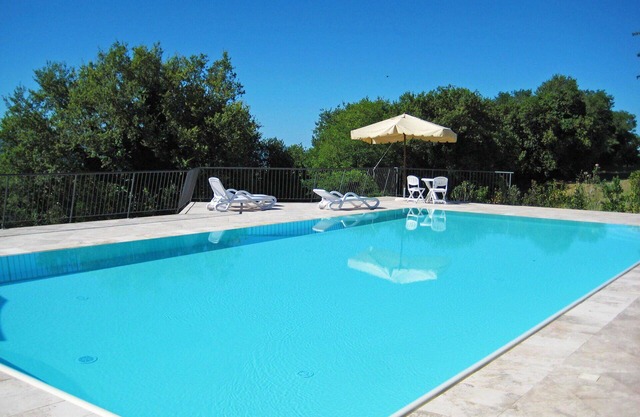 Hermoso apartamento con WIFI, piscina, TV, mascotas permitida, aparcamiento, cerca de San Gimignano