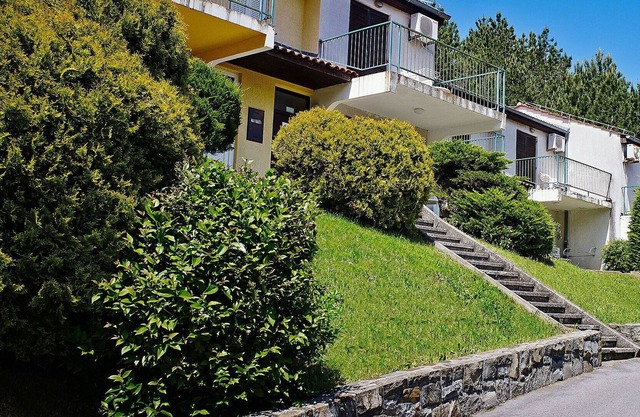Bonito apartamento para 4 personas con piscina, TV, balcón, mascotas permitida y aparcamiento