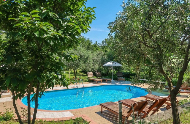 Precioso apartamento para 5 personas con WIFI, A/C, piscina, TV, terraza y aparcamiento