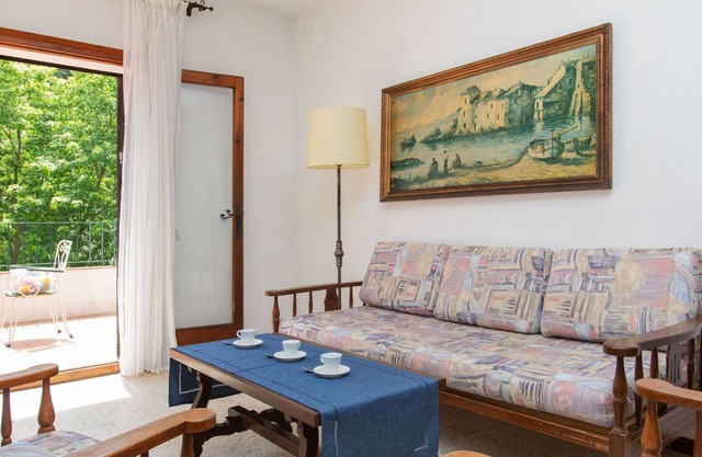 Lovely apartment for 5 people with WIFI, TV, terrace and parking