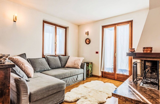 Hermoso apartamento para 6 personas con TV, balcón y aparcamiento