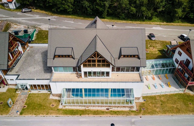 Apartamento con piscina, WIFI, TV, balcón, mascotas permitida, vista panorámica, aparcamiento