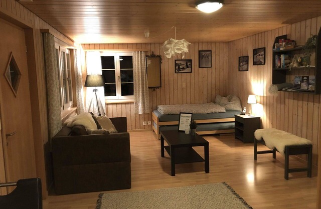 Bonito apartamento para 3 personas con WIFI y balcón