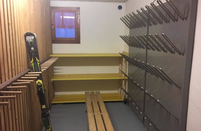 Hermoso apartamento para 5 personas con WIFI, TV y balcón