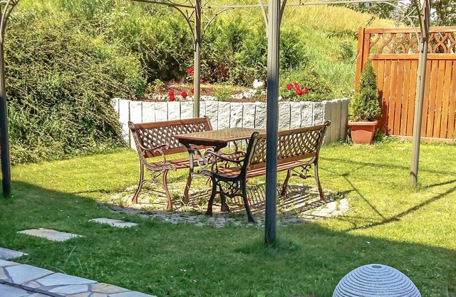 Bonito apartamento para 2 personas con WIFI, TV, patio, mascotas permitida y aparcamiento