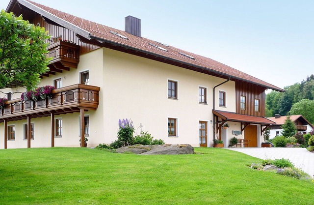 Hermoso apartamento para 8 personas con WIFI, TV, patio y aparcamiento