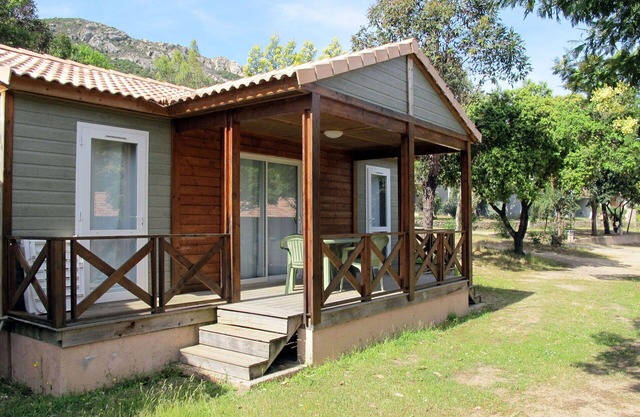 Hermoso apartamento para 6 personas con WIFI, A/C, TV, terraza y aparcamiento