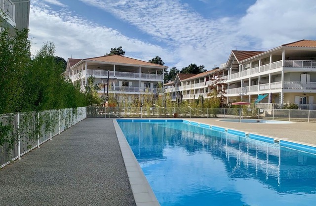 Lovely apartment for 4 people with pool, WIFI, TV, terrace and parking