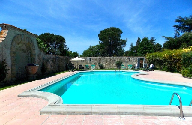 Hermoso apartamento en villa para 8 personas con WIFI, piscina, TV, vista panorámica y aparcamiento