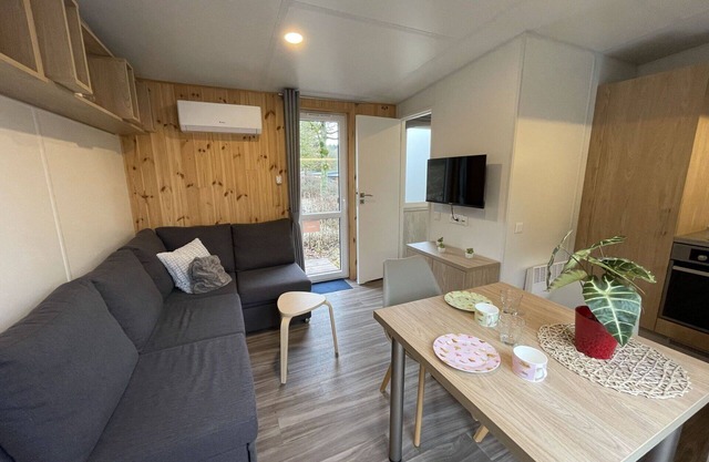 Precioso apartamento en villa para 4 personas con A/C, WIFI, TV, terraza y aparcamiento