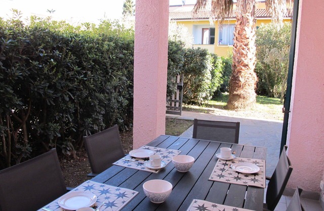 Apartamento en villa con WIFI, TV, terraza, mascotas permitida, aparcamiento, cerca de La Spezia