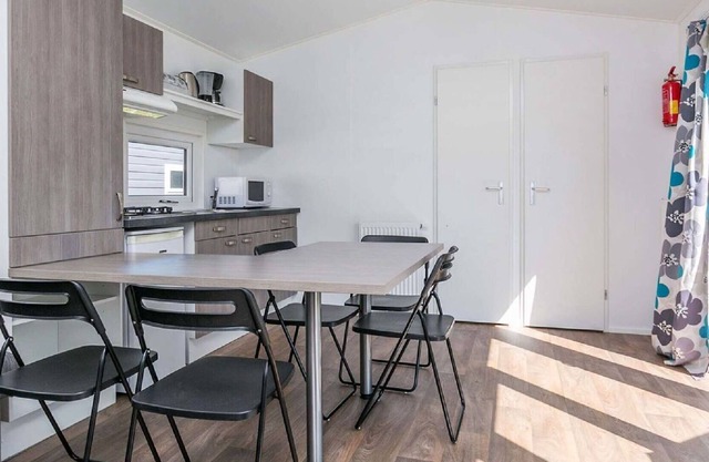 Precioso apartamento en villa con piscina, jacuzzi, TV, terraza y aparcamiento