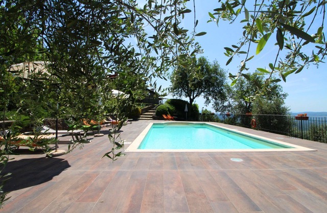 Acogedor apartamento para 7 personas con WIFI, piscina, TV, mascotas permitida y aparcamiento