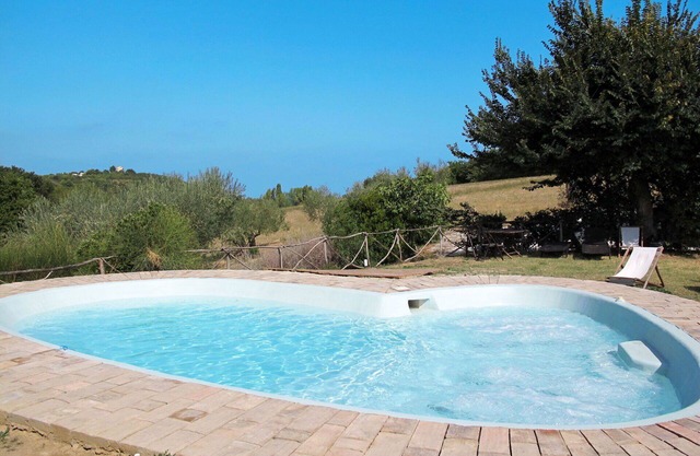 Apartamento con piscina, WIFI, A/C, TV, patio, mascotas permitida, vista panorámica, aparcamiento