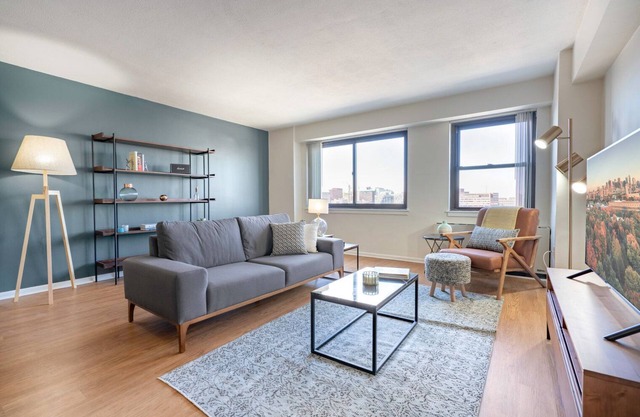 Lovely Beacon Hill 2BR w/Great Views, Gym + Doorman by Blueground
