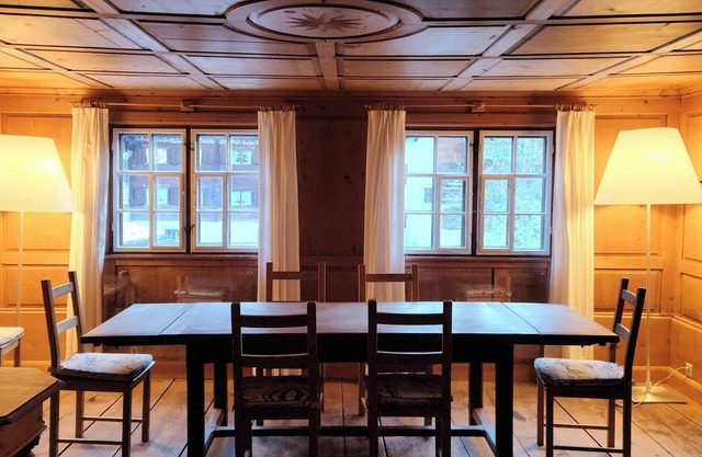 Lovely Chalet in Klosters with five bedrooms five bathrooms close to ski lift