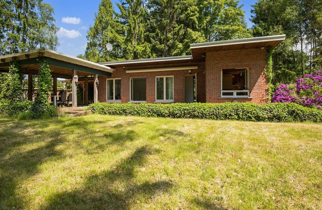 Encantador chalet con gran jardín en el verde Arendonk