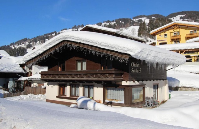 Lovely Chalet in Saalbach Hinterglemm with sauna