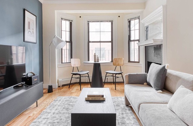 Lovely Chestnut Hill 1BR, residential area, by Blueground