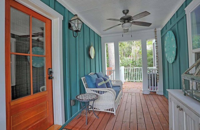 Lovely Coastal Studio near Downtown Isle of Hope