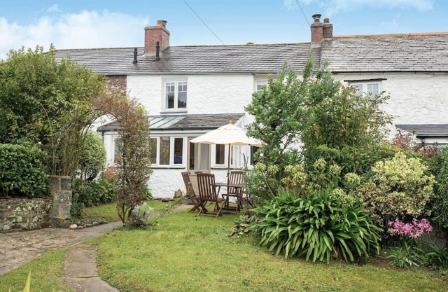 Lovely Cottage by Coastal Footpath & Surf Beaches!