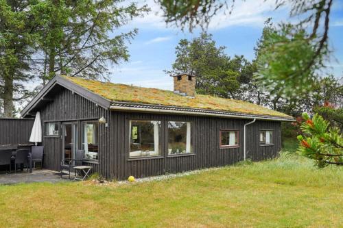 Lovely Cottage Close To The North Sea