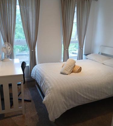Lovely double room in riverside Canada Water