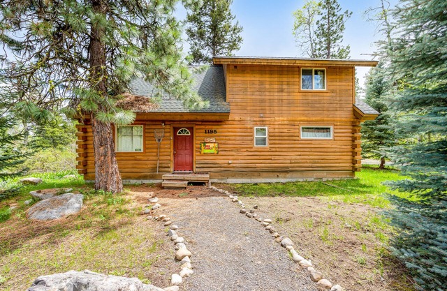 Encantadora casa familiar con chimenea y parrilla de gas cerca de Bear Basin.
