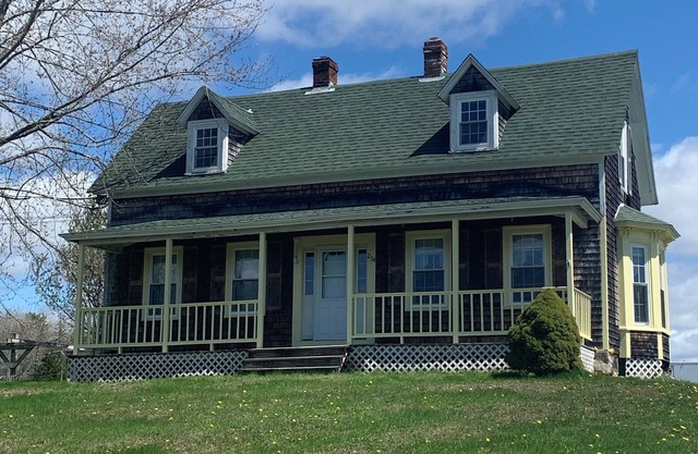 Lovely Farmhouse Close to Acadia National Park