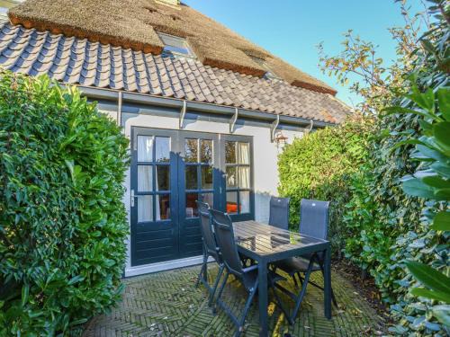 Lovely Holiday Home in Texel near Sea