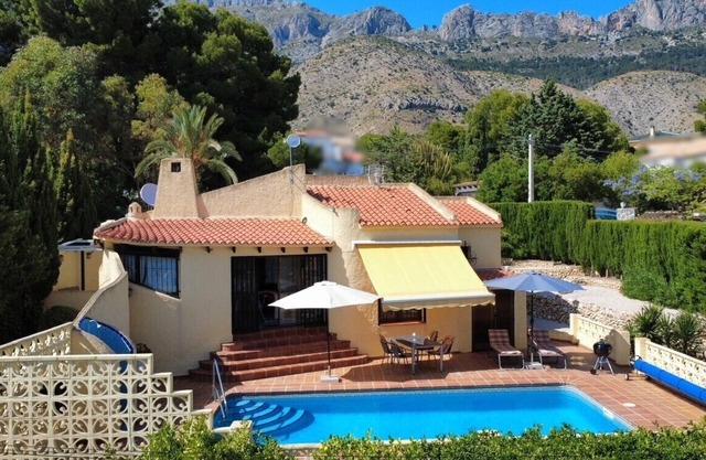 Top Villa, Gr. Piscina, terraza solarium, gr. Jardín, vista al mar,