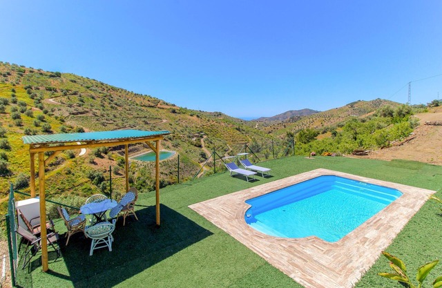 Lovely home in Canillas de Albaidas