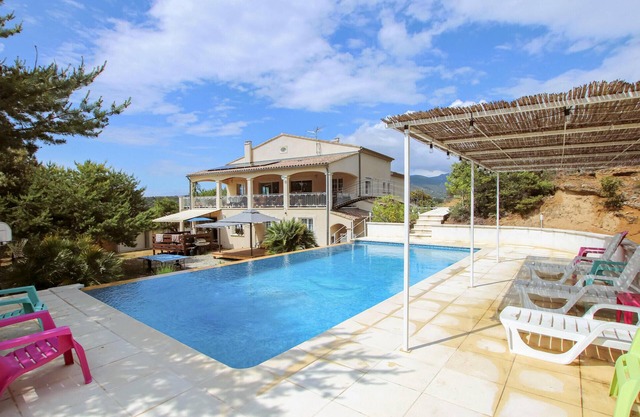 Preciosa casa en Rousset les Vignes