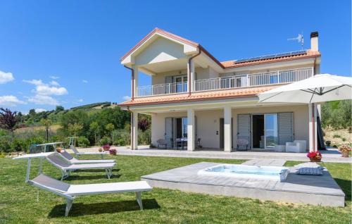Lovely Home In Appignano Del Tronto