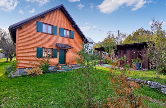 Preciosa casa en Dreznica con sauna