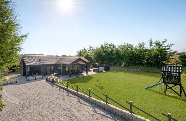 Lovely Home In Glesborg With Sauna
